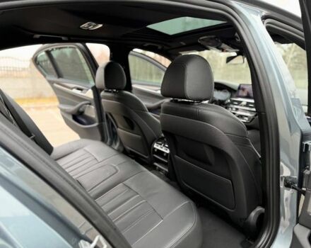 Серый БМВ 5 Серия, объемом двигателя 3 л и пробегом 70 тыс. км за 39000 $, фото 1 на Automoto.ua