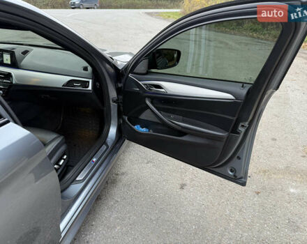 Серый БМВ 5 Серия, объемом двигателя 2.99 л и пробегом 205 тыс. км за 38700 $, фото 23 на Automoto.ua