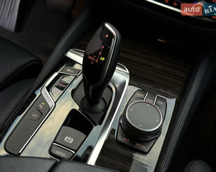 Серый БМВ 5 Серия, объемом двигателя 3 л и пробегом 50 тыс. км за 39950 $, фото 13 на Automoto.ua