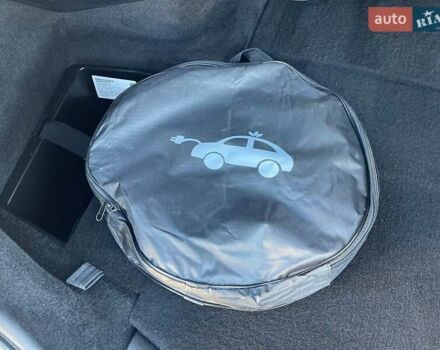 Серый БМВ 5 Серия, объемом двигателя 2 л и пробегом 206 тыс. км за 27900 $, фото 13 на Automoto.ua