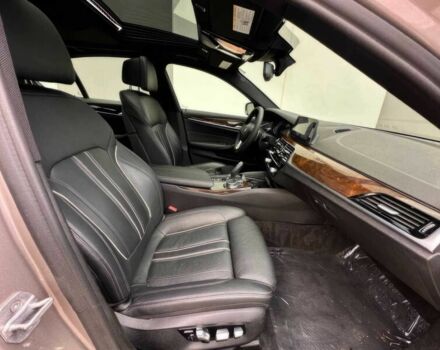 БМВ 5 Серия 2018 в Львове на Automoto.ua Серый БМВ 5 Серия, объемом двигателя 2 л и пробегом 36 тыс. км за 16000 $, фото 9 на Automoto.ua