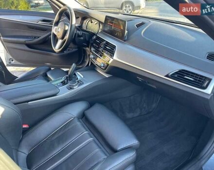 Серый БМВ 5 Серия, объемом двигателя 2 л и пробегом 206 тыс. км за 27900 $, фото 35 на Automoto.ua