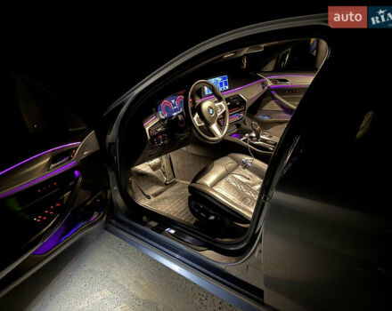 Серый БМВ 5 Серия, объемом двигателя 2.99 л и пробегом 205 тыс. км за 38700 $, фото 49 на Automoto.ua