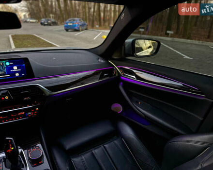 Серый БМВ 5 Серия, объемом двигателя 3 л и пробегом 115 тыс. км за 32999 $, фото 14 на Automoto.ua