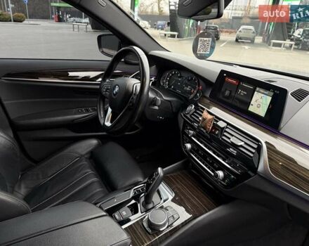 Серый БМВ 5 Серия, объемом двигателя 3 л и пробегом 116 тыс. км за 32500 $, фото 19 на Automoto.ua