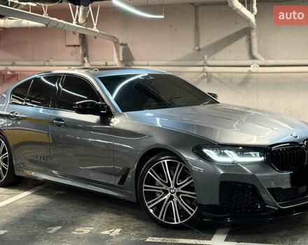 Серый БМВ 5 Серия, объемом двигателя 3 л и пробегом 74 тыс. км за 39000 $, фото 2 на Automoto.ua