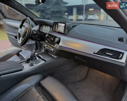 Серый БМВ 5 Серия, объемом двигателя 2 л и пробегом 166 тыс. км за 27700 $, фото 40 на Automoto.ua