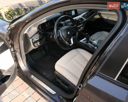 Серый БМВ 5 Серия, объемом двигателя 3 л и пробегом 186 тыс. км за 28999 $, фото 31 на Automoto.ua