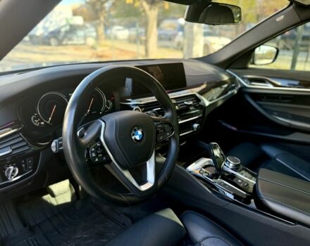 Серый БМВ 5 Серия, объемом двигателя 3 л и пробегом 93 тыс. км за 33500 $, фото 14 на Automoto.ua