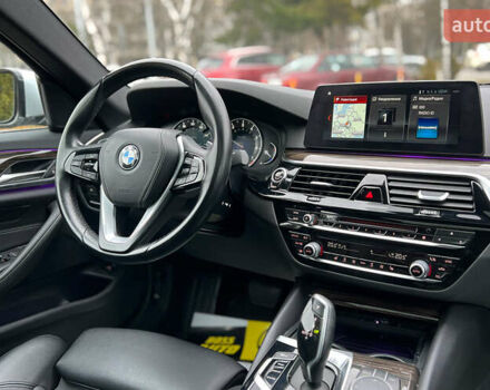 Серый БМВ 5 Серия, объемом двигателя 2 л и пробегом 111 тыс. км за 28300 $, фото 21 на Automoto.ua