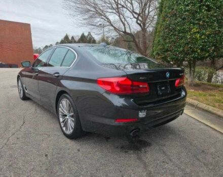 БМВ 5 Серия 2018 в Ивано-Франковске на Automoto.ua Серый БМВ 5 Серия, объемом двигателя 2 л и пробегом 76 тыс. км за 11000 $, фото 4 на Automoto.ua