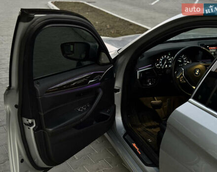 Серый БМВ 5 Серия, объемом двигателя 3 л и пробегом 115 тыс. км за 32999 $, фото 8 на Automoto.ua