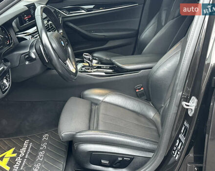 Серый БМВ 5 Серия, объемом двигателя 2 л и пробегом 131 тыс. км за 29999 $, фото 32 на Automoto.ua