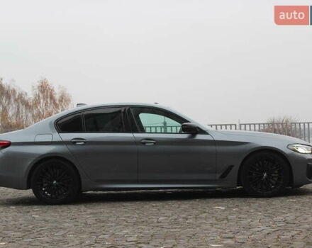 Серый БМВ 5 Серия, объемом двигателя 3 л и пробегом 95 тыс. км за 37999 $, фото 8 на Automoto.ua