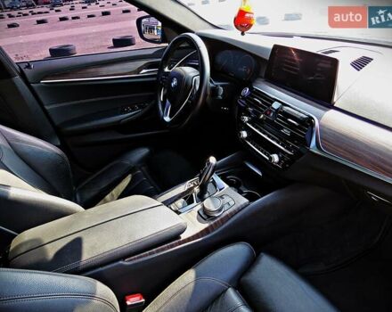 Серый БМВ 5 Серия, объемом двигателя 2 л и пробегом 169 тыс. км за 31500 $, фото 30 на Automoto.ua