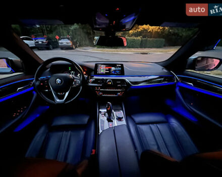 Серый БМВ 5 Серия, объемом двигателя 2 л и пробегом 124 тыс. км за 23000 $, фото 16 на Automoto.ua