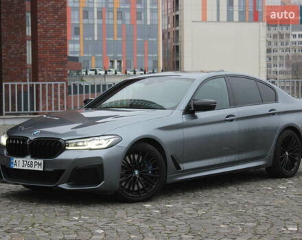 Серый БМВ 5 Серия, объемом двигателя 3 л и пробегом 95 тыс. км за 37999 $, фото 2 на Automoto.ua