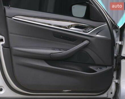 Сірий БМВ 5 Серія, об'ємом двигуна 2 л та пробігом 93 тис. км за 37500 $, фото 36 на Automoto.ua