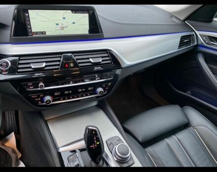 Серый БМВ 5 Серия, объемом двигателя 3 л и пробегом 240 тыс. км за 41000 $, фото 17 на Automoto.ua