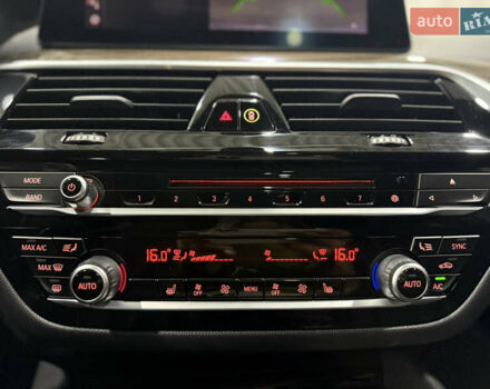 Сірий БМВ 5 Серія, об'ємом двигуна 2 л та пробігом 76 тис. км за 29800 $, фото 27 на Automoto.ua