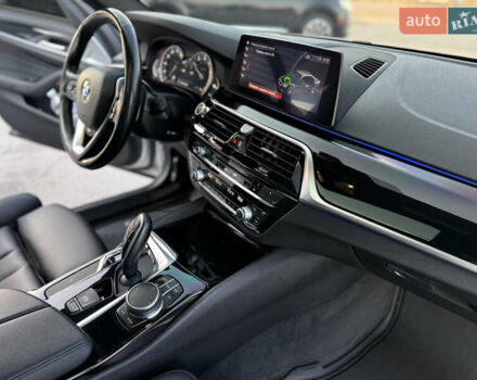 Серый БМВ 5 Серия, объемом двигателя 2 л и пробегом 82 тыс. км за 24999 $, фото 22 на Automoto.ua