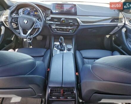 Серый БМВ 5 Серия, объемом двигателя 0 л и пробегом 114 тыс. км за 10800 $, фото 7 на Automoto.ua