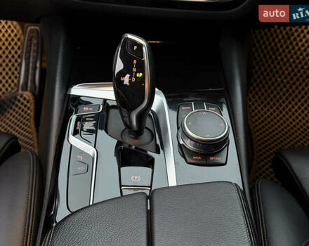 Серый БМВ 5 Серия, объемом двигателя 2.99 л и пробегом 158 тыс. км за 34500 $, фото 18 на Automoto.ua