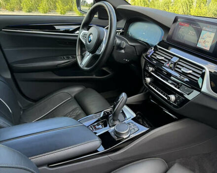 Серый БМВ 5 Серия, объемом двигателя 2.99 л и пробегом 150 тыс. км за 41000 $, фото 19 на Automoto.ua