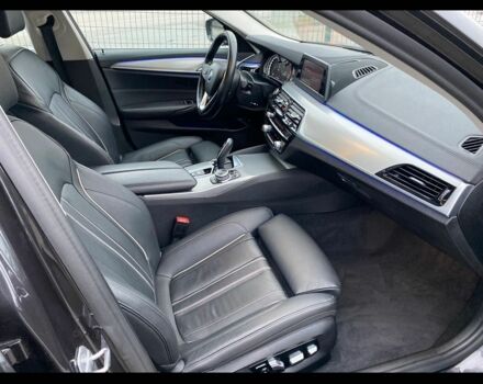 Серый БМВ 5 Серия, объемом двигателя 3 л и пробегом 240 тыс. км за 41000 $, фото 15 на Automoto.ua