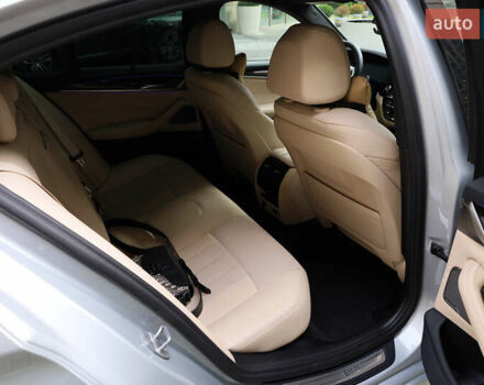 Сірий БМВ 5 Серія, об'ємом двигуна 3 л та пробігом 43 тис. км за 50000 $, фото 9 на Automoto.ua