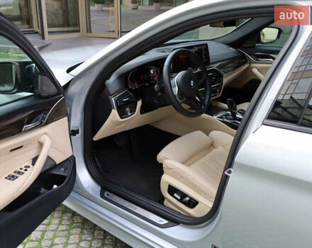 Сірий БМВ 5 Серія, об'ємом двигуна 3 л та пробігом 43 тис. км за 50000 $, фото 11 на Automoto.ua