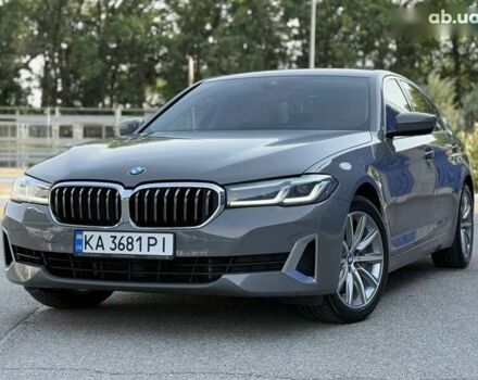 Серый БМВ 5 Серия, объемом двигателя 3 л и пробегом 139 тыс. км за 46999 $, фото 9 на Automoto.ua