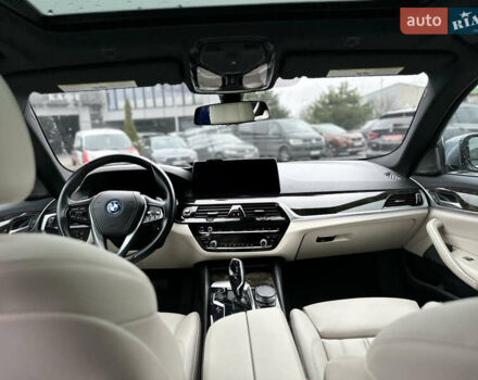 Серый БМВ 5 Серия, объемом двигателя 2 л и пробегом 46 тыс. км за 42500 $, фото 19 на Automoto.ua