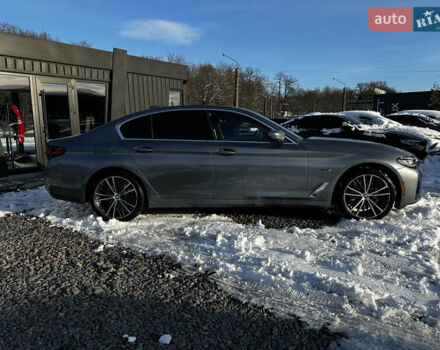 Сірий БМВ 5 Серія, об'ємом двигуна 2 л та пробігом 46 тис. км за 42500 $, фото 2 на Automoto.ua