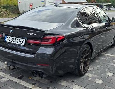 Сірий БМВ 5 Серія, об'ємом двигуна 3 л та пробігом 82 тис. км за 61927 $, фото 3 на Automoto.ua