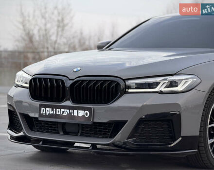 Серый БМВ 5 Серия, объемом двигателя 3 л и пробегом 65 тыс. км за 51700 $, фото 13 на Automoto.ua