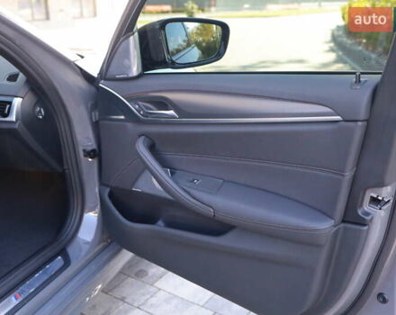 Сірий БМВ 5 Серія, об'ємом двигуна 2.99 л та пробігом 106 тис. км за 56500 $, фото 29 на Automoto.ua