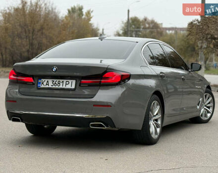 Серый БМВ 5 Серия, объемом двигателя 3 л и пробегом 139 тыс. км за 45999 $, фото 11 на Automoto.ua