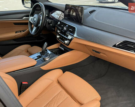 Сірий БМВ 5 Серія, об'ємом двигуна 2 л та пробігом 68 тис. км за 60000 $, фото 9 на Automoto.ua