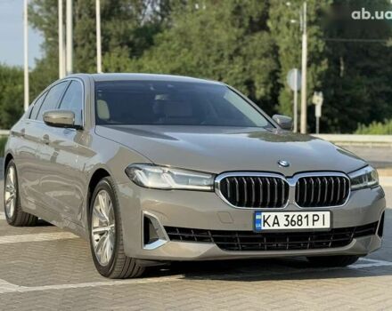 Серый БМВ 5 Серия, объемом двигателя 3 л и пробегом 139 тыс. км за 46999 $, фото 3 на Automoto.ua