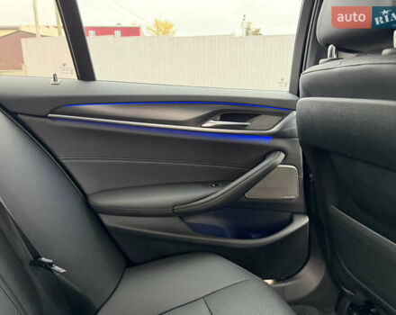 Серый БМВ 5 Серия, объемом двигателя 3 л и пробегом 205 тыс. км за 42800 $, фото 50 на Automoto.ua