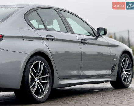 Серый БМВ 5 Серия, объемом двигателя 2 л и пробегом 27 тыс. км за 58700 $, фото 58 на Automoto.ua