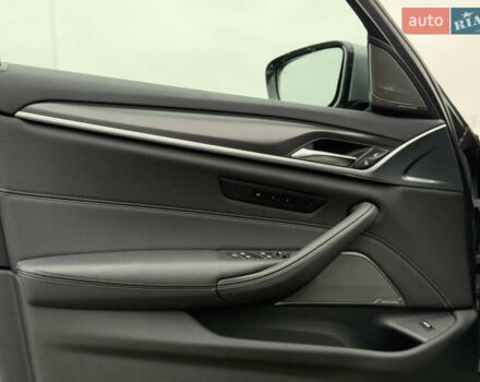 Серый БМВ 5 Серия, объемом двигателя 2 л и пробегом 27 тыс. км за 58700 $, фото 71 на Automoto.ua