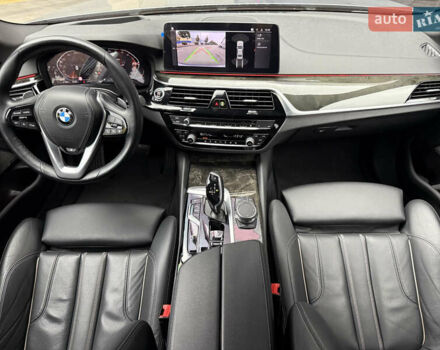 Серый БМВ 5 Серия, объемом двигателя 3 л и пробегом 4 тыс. км за 46000 $, фото 11 на Automoto.ua