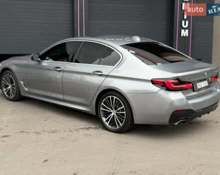 Сірий БМВ 5 Серія, об'ємом двигуна 3 л та пробігом 4 тис. км за 45000 $, фото 7 на Automoto.ua
