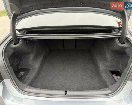 Серый БМВ 5 Серия, объемом двигателя 3 л и пробегом 205 тыс. км за 42800 $, фото 19 на Automoto.ua