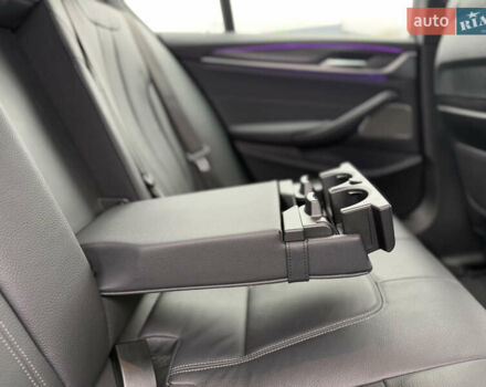 Серый БМВ 5 Серия, объемом двигателя 2 л и пробегом 27 тыс. км за 58700 $, фото 105 на Automoto.ua