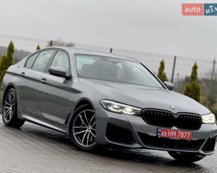 Серый БМВ 5 Серия, объемом двигателя 2 л и пробегом 27 тыс. км за 58700 $, фото 1 на Automoto.ua