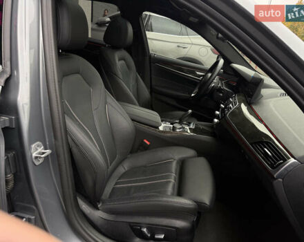 Сірий БМВ 5 Серія, об'ємом двигуна 3 л та пробігом 4 тис. км за 45000 $, фото 21 на Automoto.ua