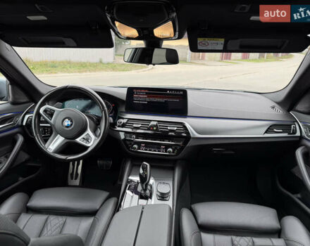 Серый БМВ 5 Серия, объемом двигателя 3 л и пробегом 205 тыс. км за 42800 $, фото 48 на Automoto.ua